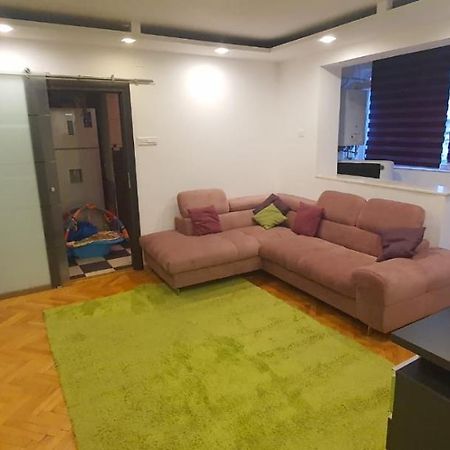 Modern Διαμέρισμα Πιτέστι Εξωτερικό φωτογραφία