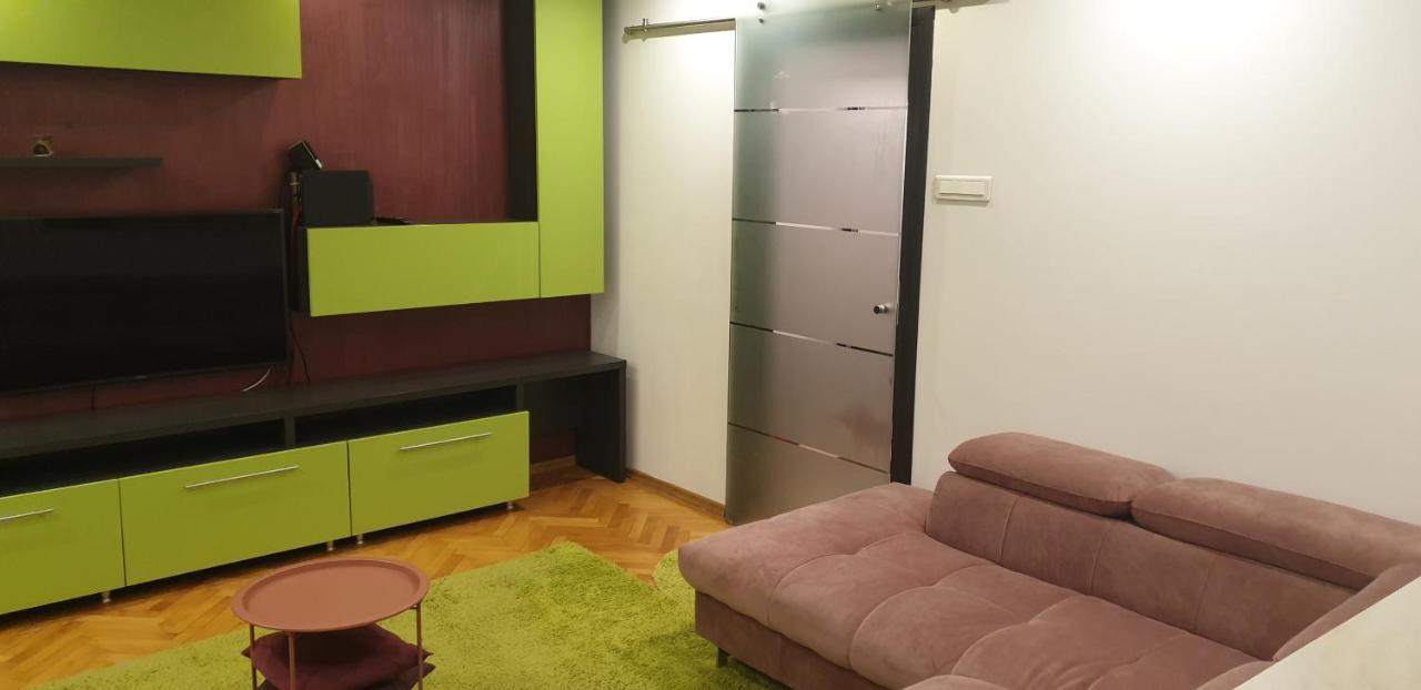 Modern Διαμέρισμα Πιτέστι Εξωτερικό φωτογραφία